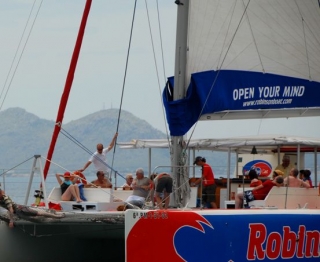 Robinson Catamarán